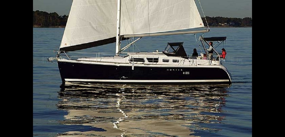 Hunter 41 Deck Salon